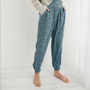 BRAND NEW Aerie Homebody Jogger